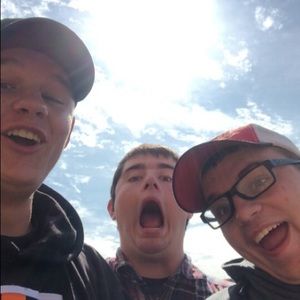 Meet your Posher, Eli